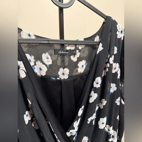 Reitmans Black and White Floral Mini Dress⭐️ - Picture 4 of 5